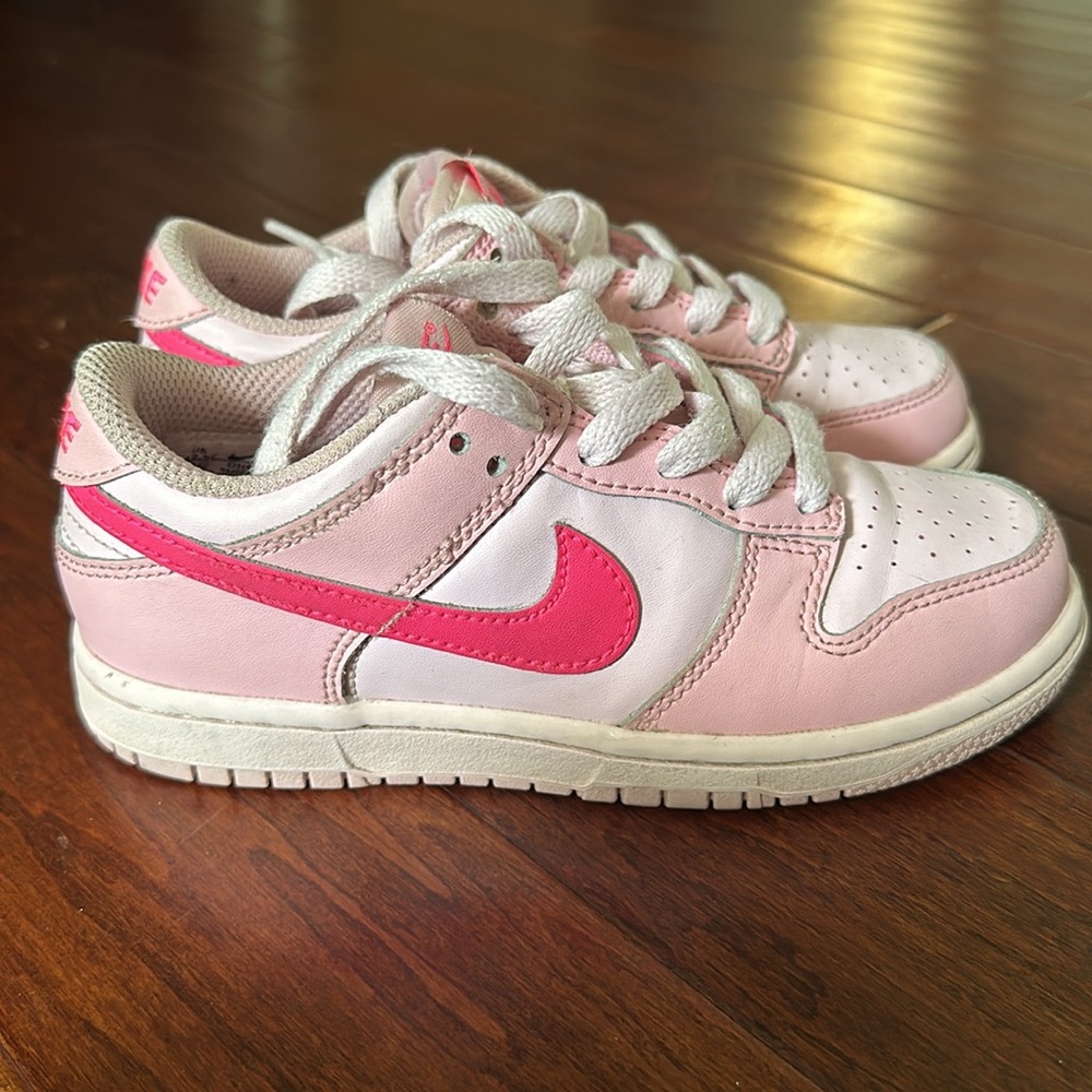 Girls Triple Pink Nike Dunk Low